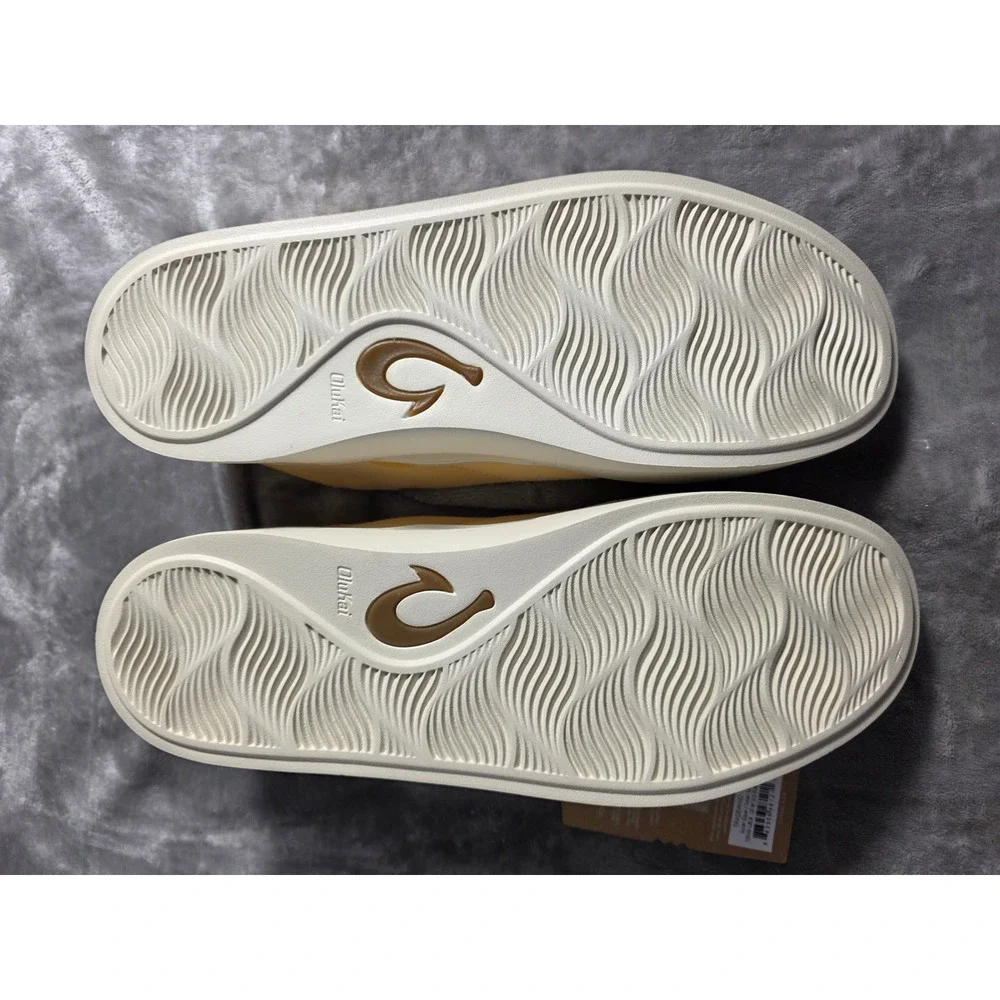 OluKai Tradewind Canvas Casual Sneakers Mens 10.5 Solar Glow Peach/Yellow NWOB